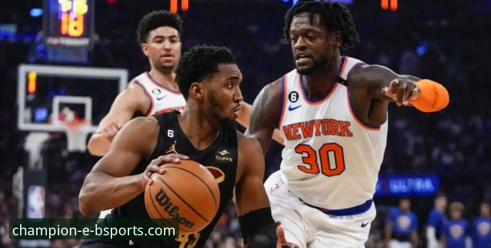 b体育官网app安卓版 米切尔42分对飙班凯罗36分:一场东部卡位战的攻防深度解析